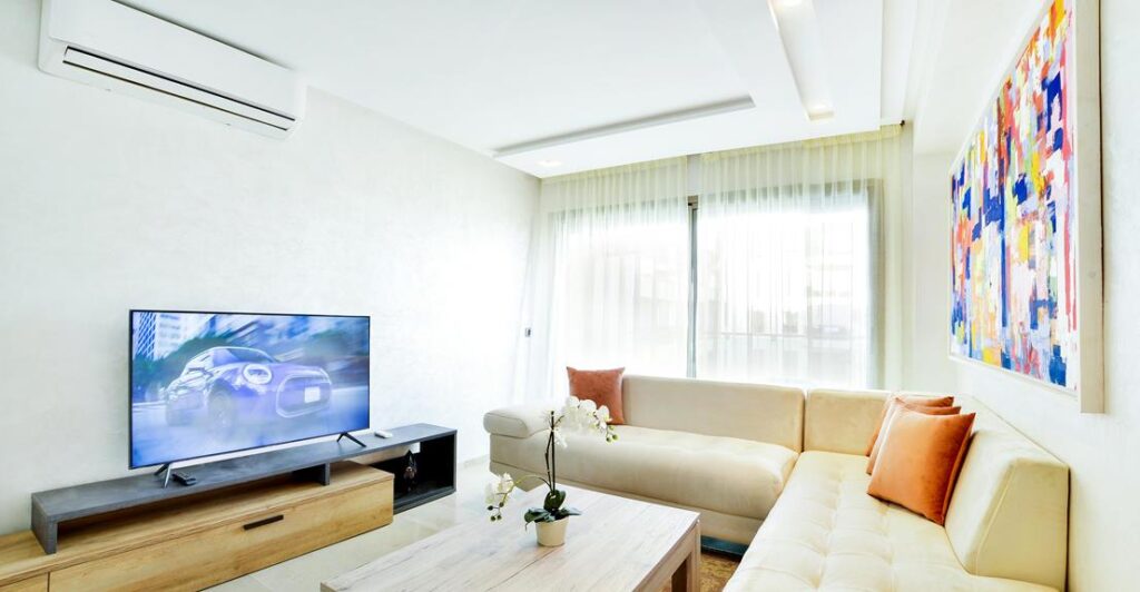 What Are the Best Furniture Arrangements for Studio Apartments?